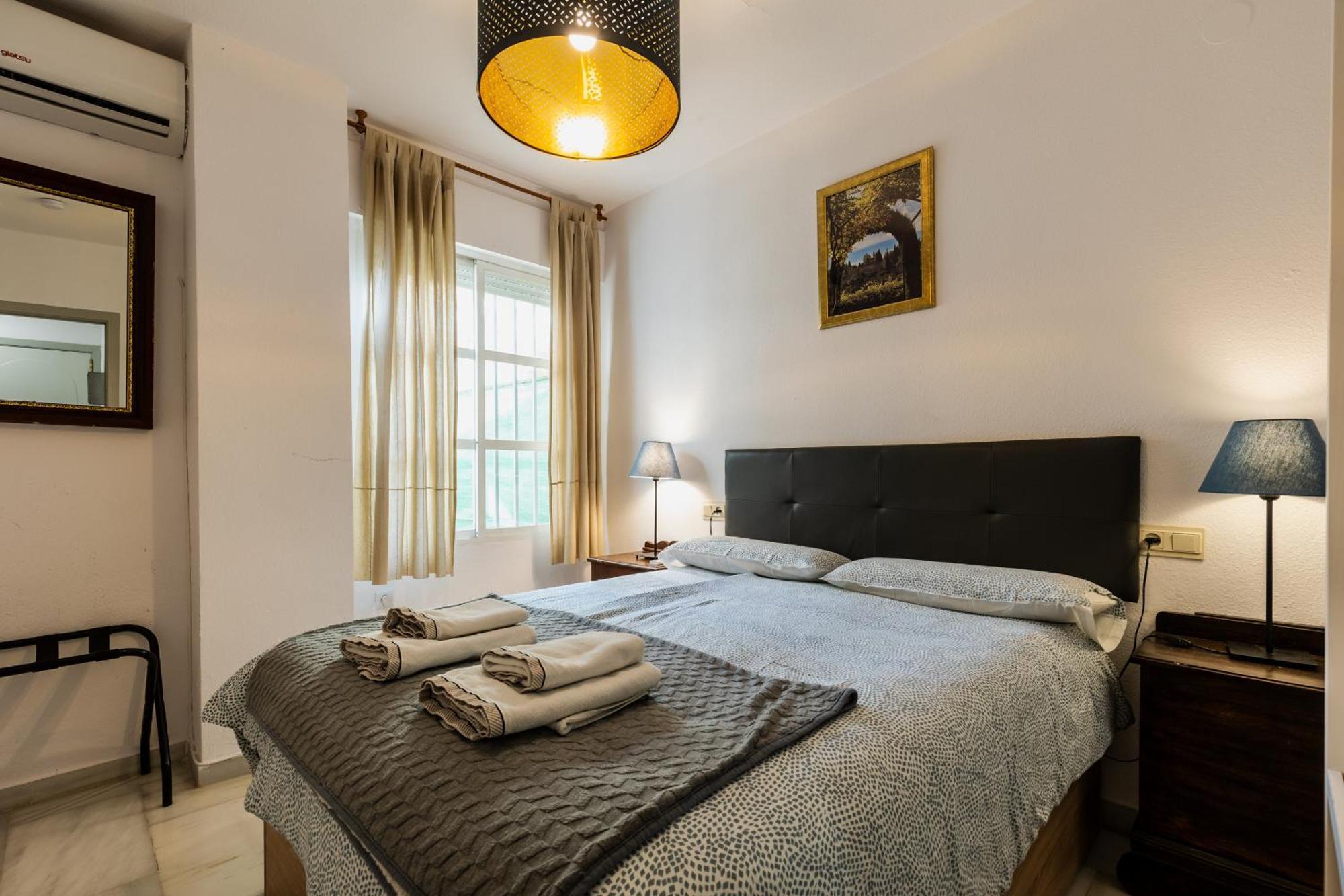 Apartamentos Ruta De La Sierra Cenes De La Vega Bagian luar foto